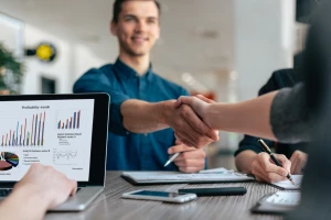 Twój klucz do sukcesu e-commerce - programista PrestaShop wykorzystujący swoje umiejętności do osiągnięcia doskonałości